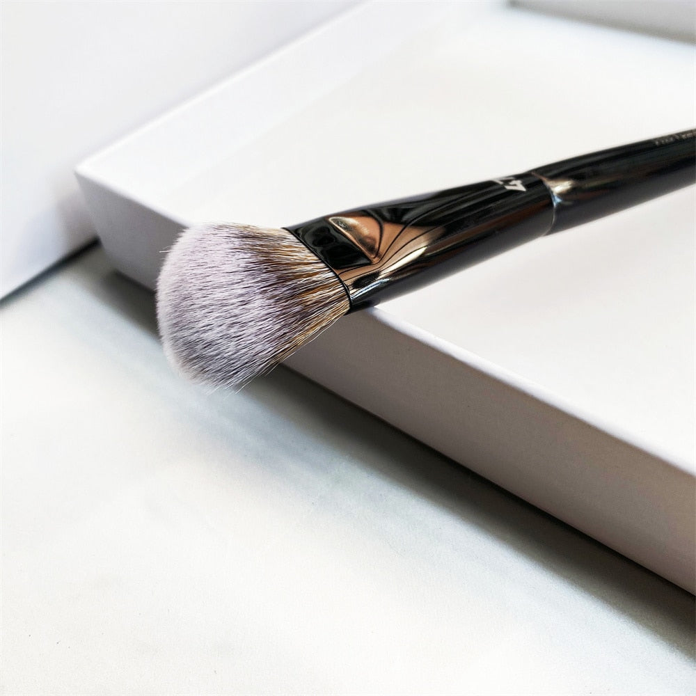 Pro Foundation Brush #47