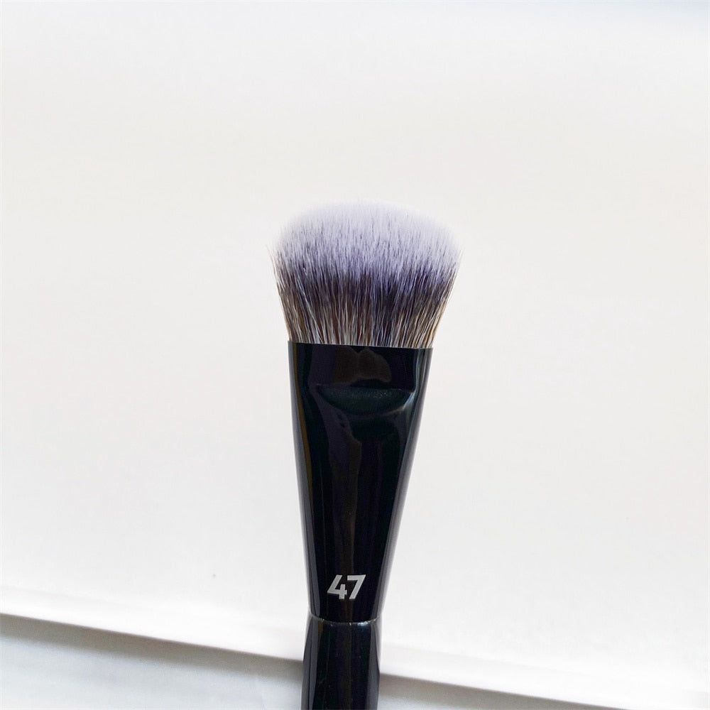 Pro Foundation Brush #47