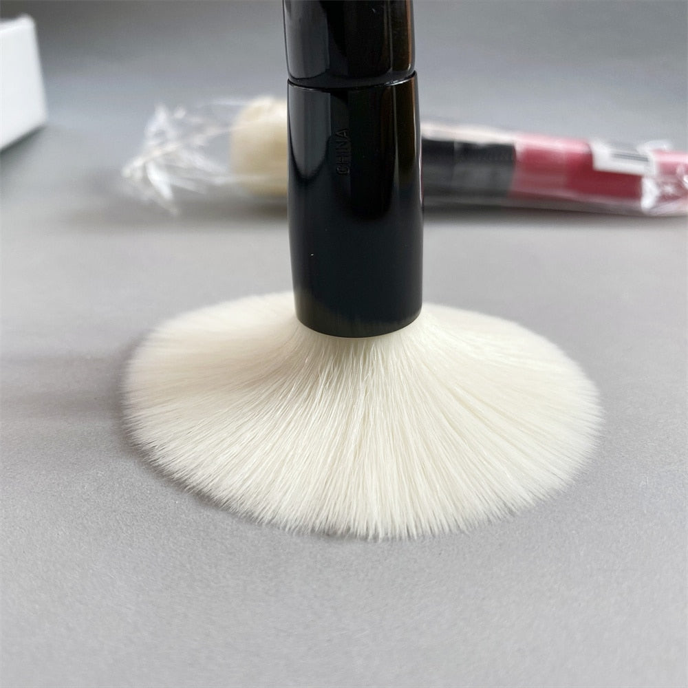 Face Blender Brush