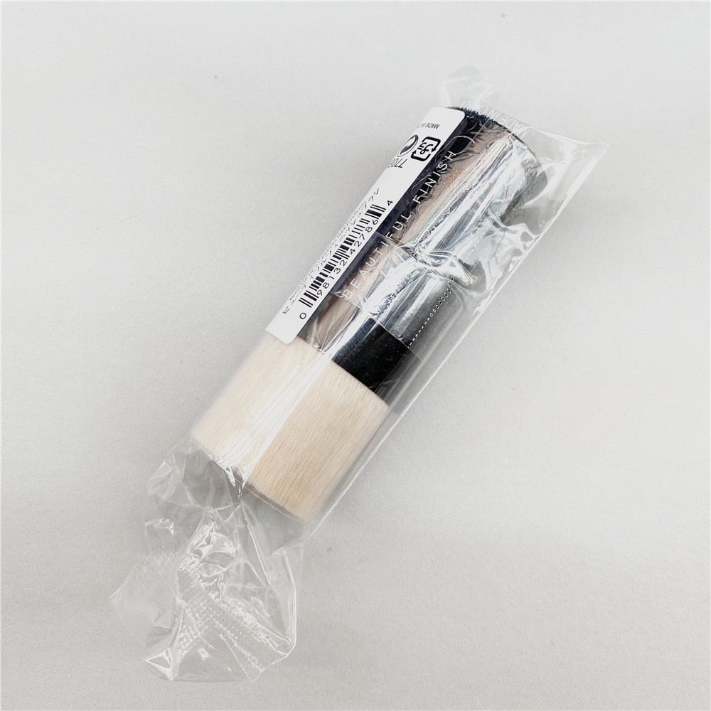 Beautiful Finish Foundation Brush