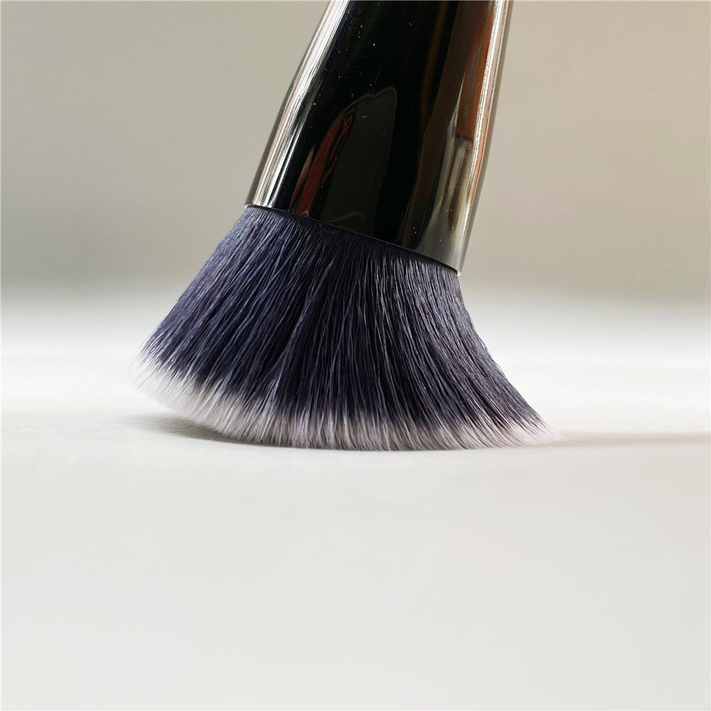 The Shape Contour and Blush Brush No.15