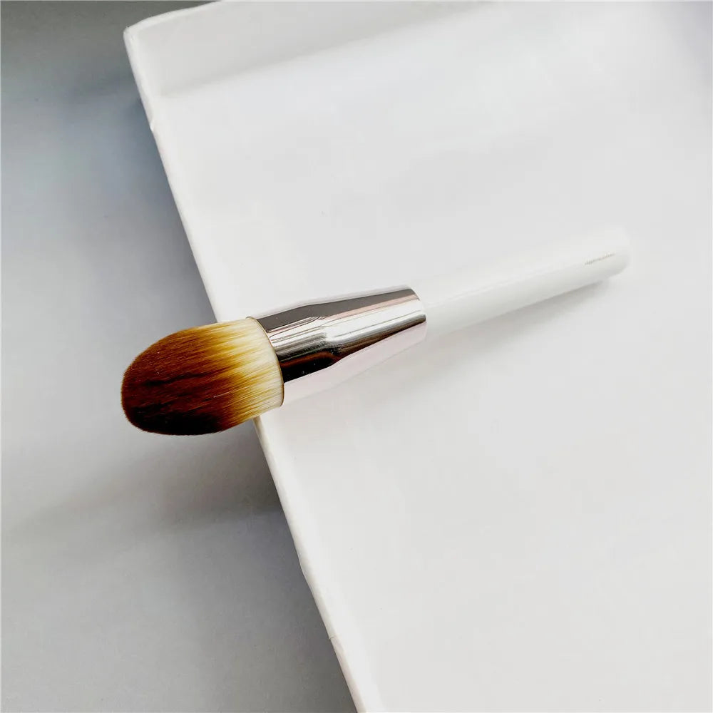 Powder & Foundation Brush