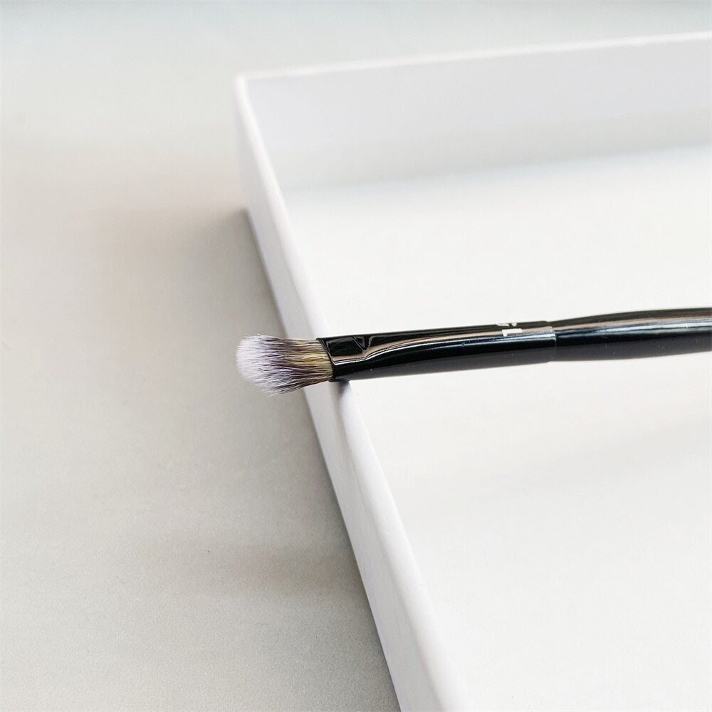 PRO Shadow Brush #15