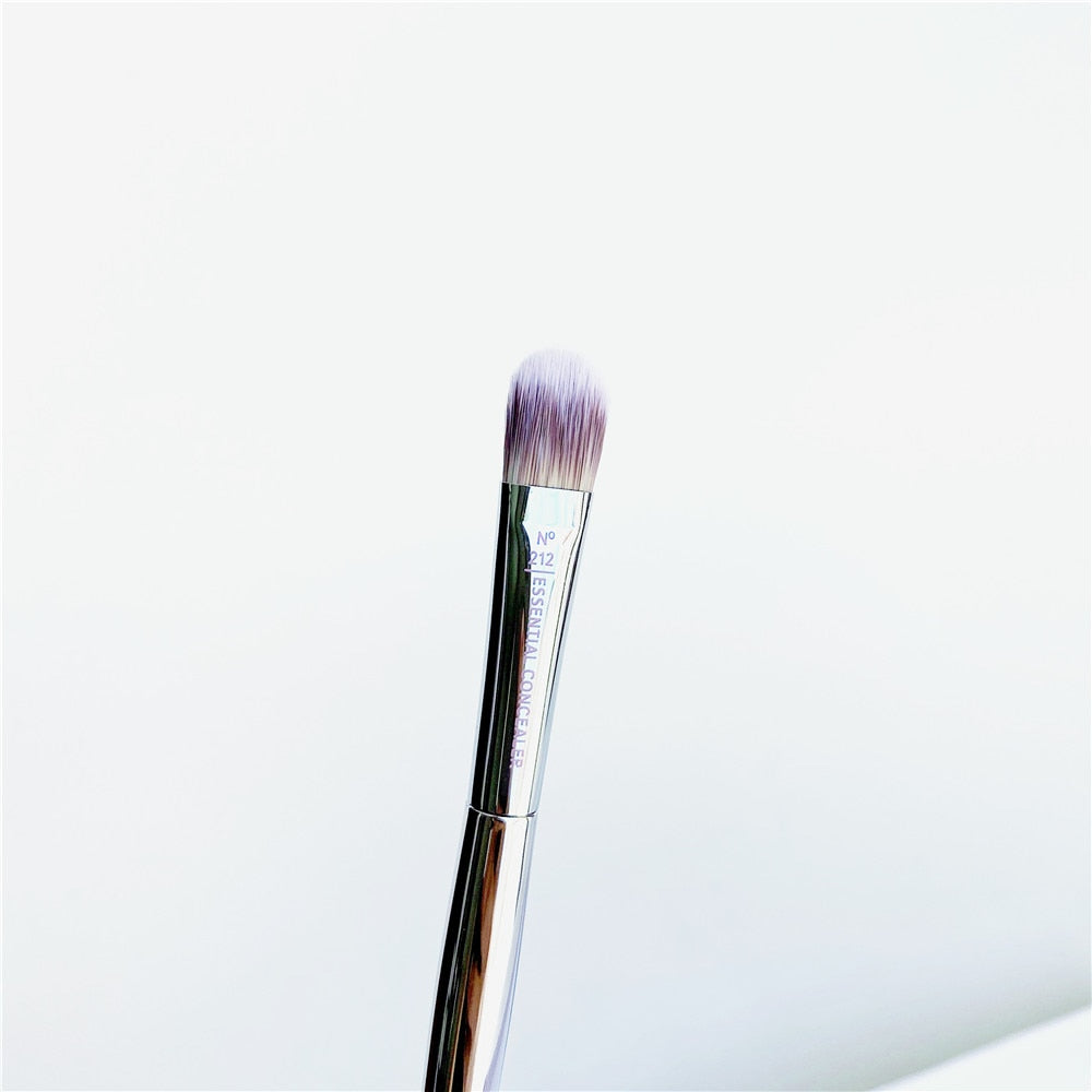 Essential Concealer Brush No.212