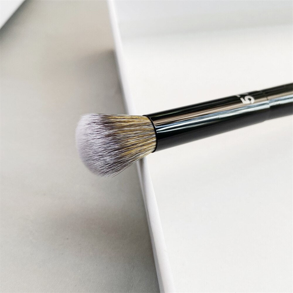 PRO Concealer Brush #57