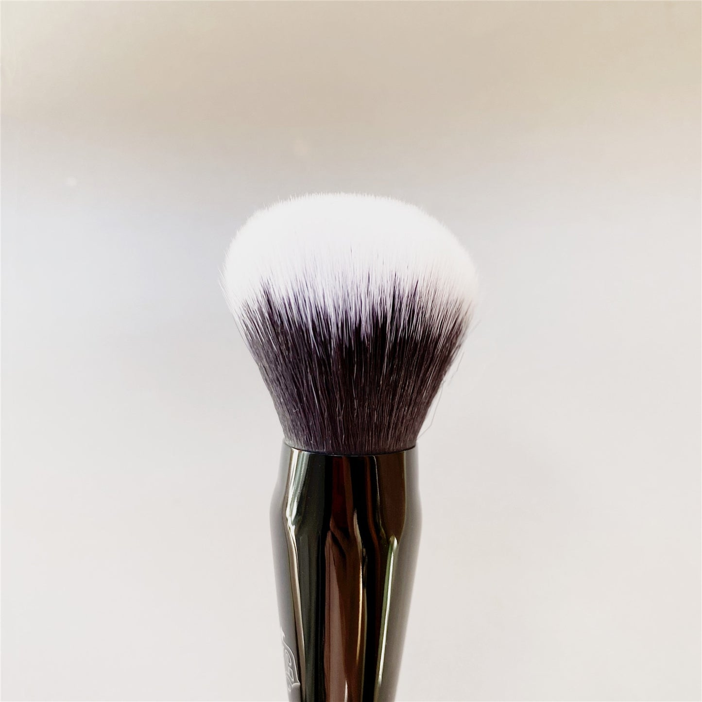 Pressed Powder Brush Nº22