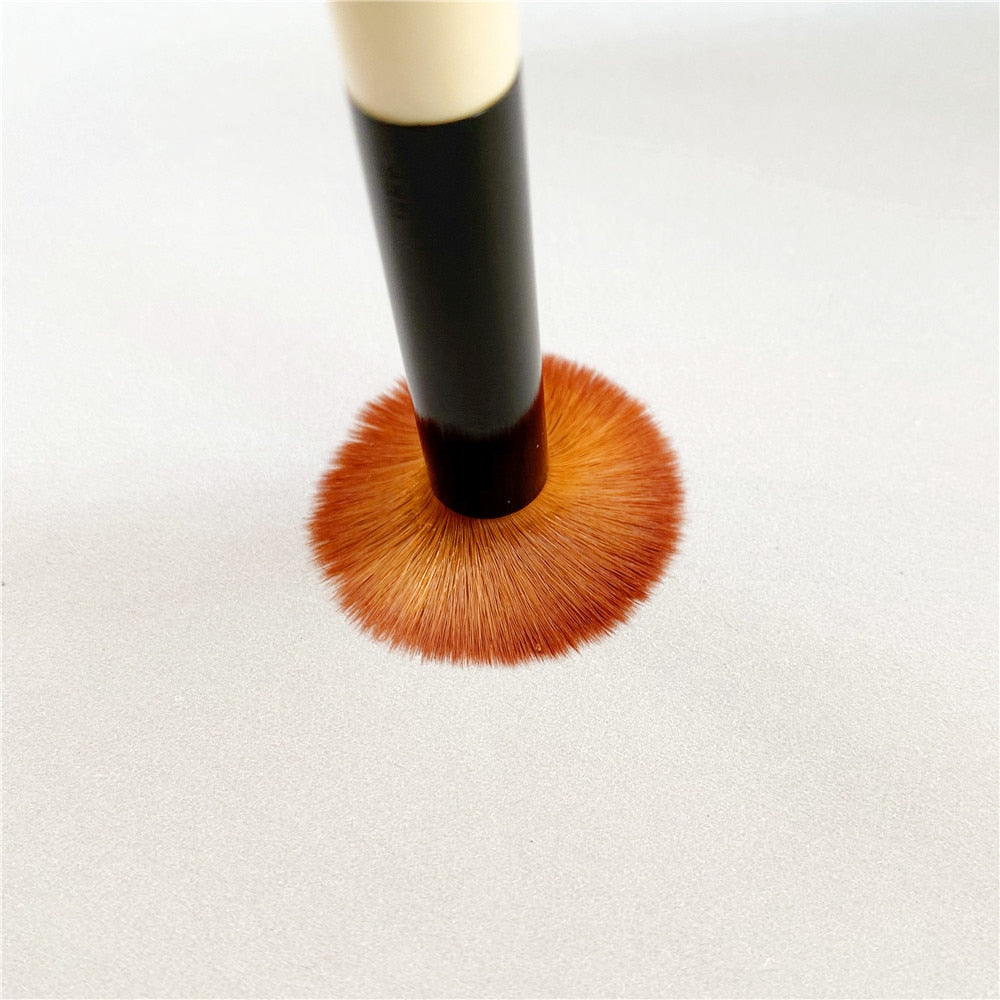 Full Coverage Touch Up Brush