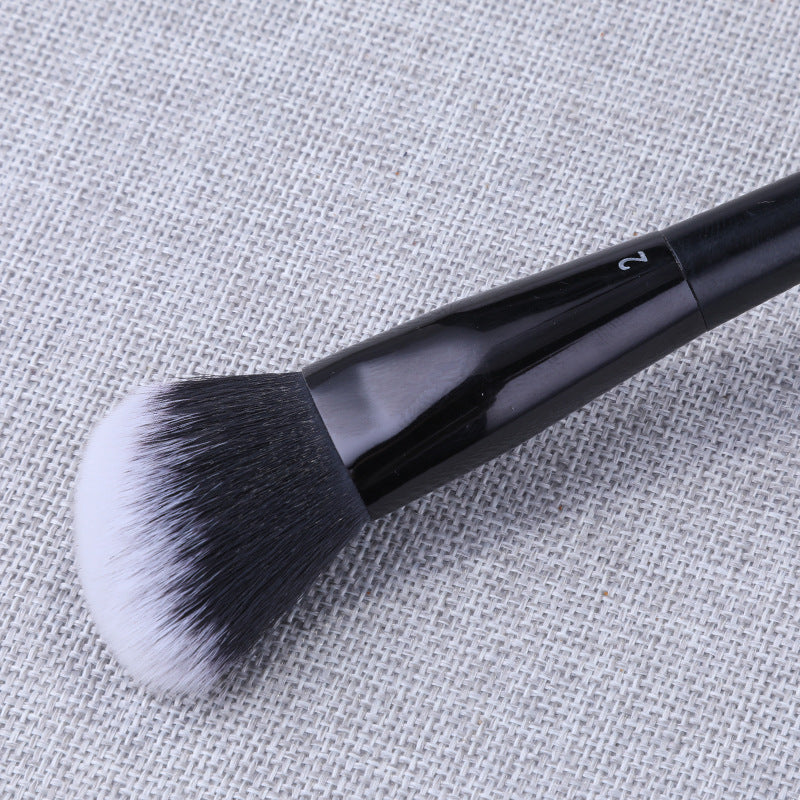 Angled Powder/Blush Contour Brush Nº2