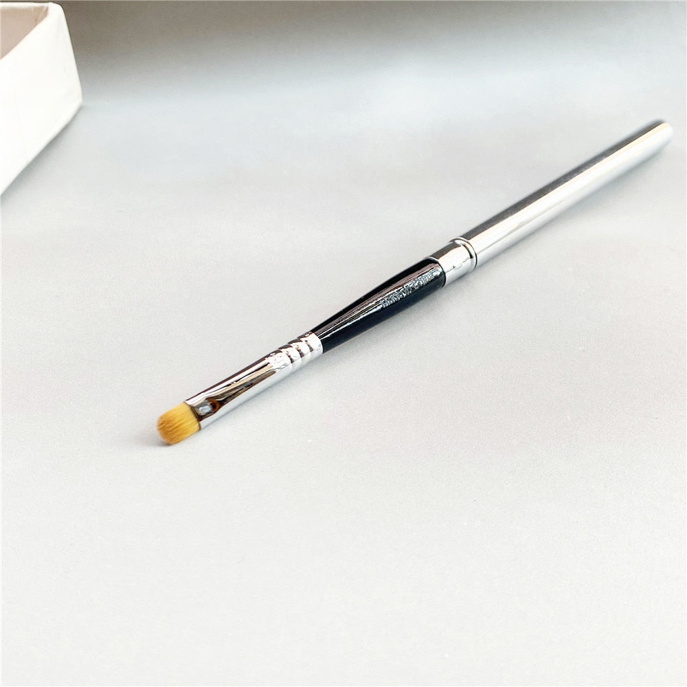 Lip Makeup Brush L05