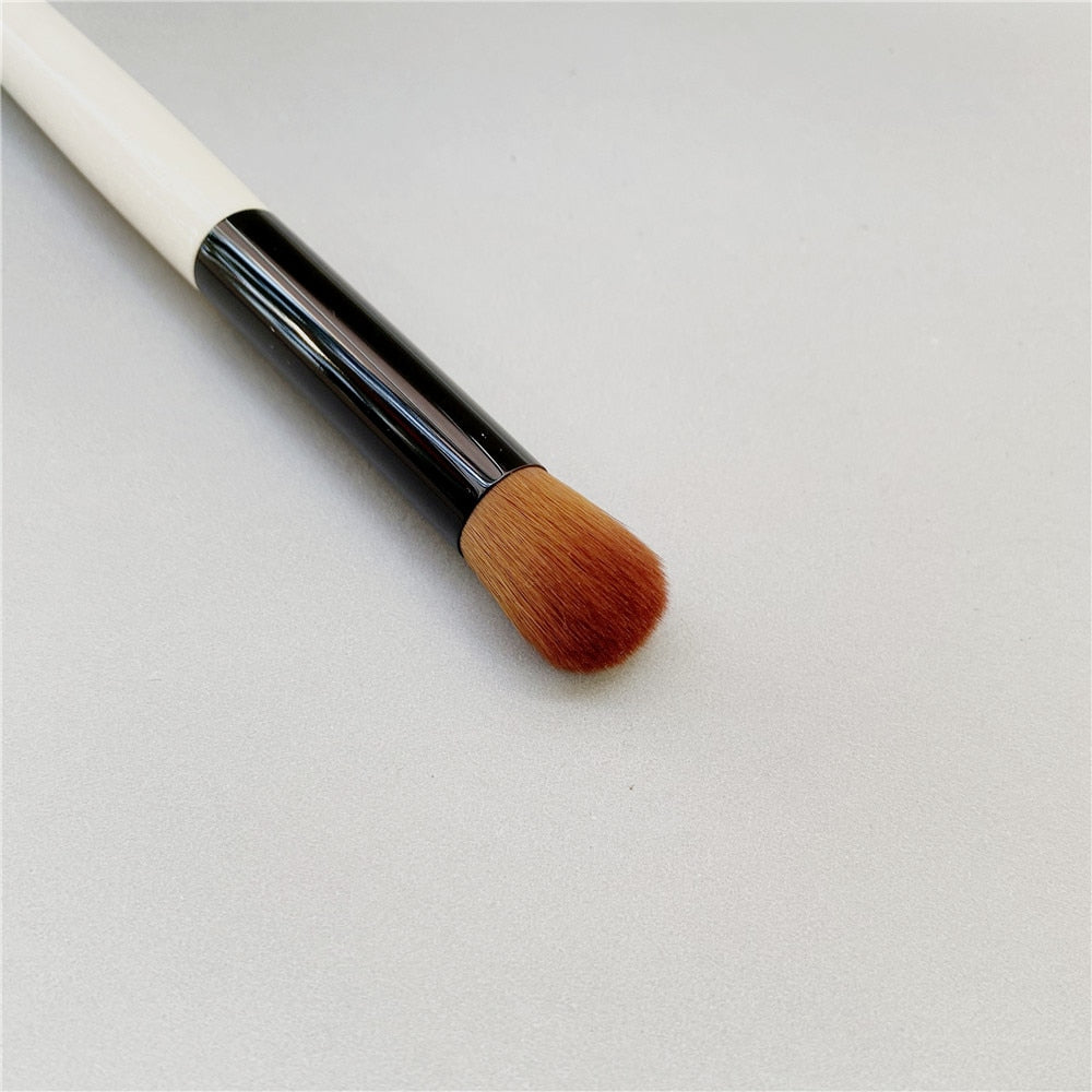 Full Coverage Touch Up Brush