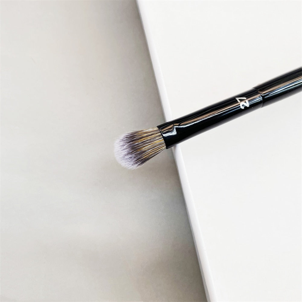 PRO Crease Brush #27