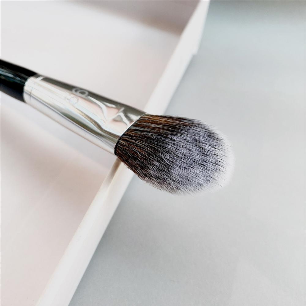 PRO Sculpting Blush Brush #99