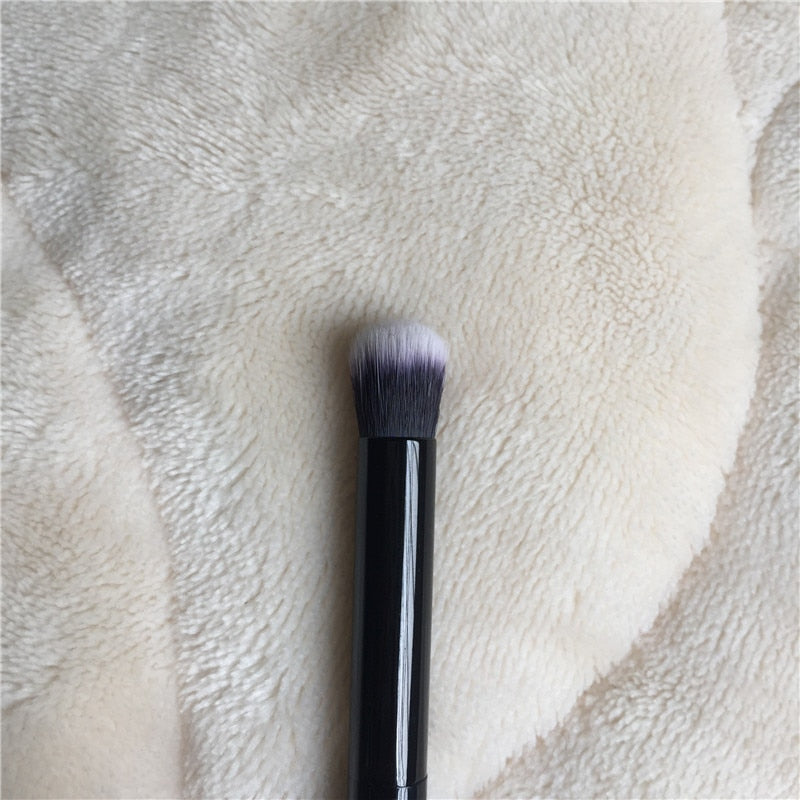 Double-Ended Eye Contour Makeup Brush