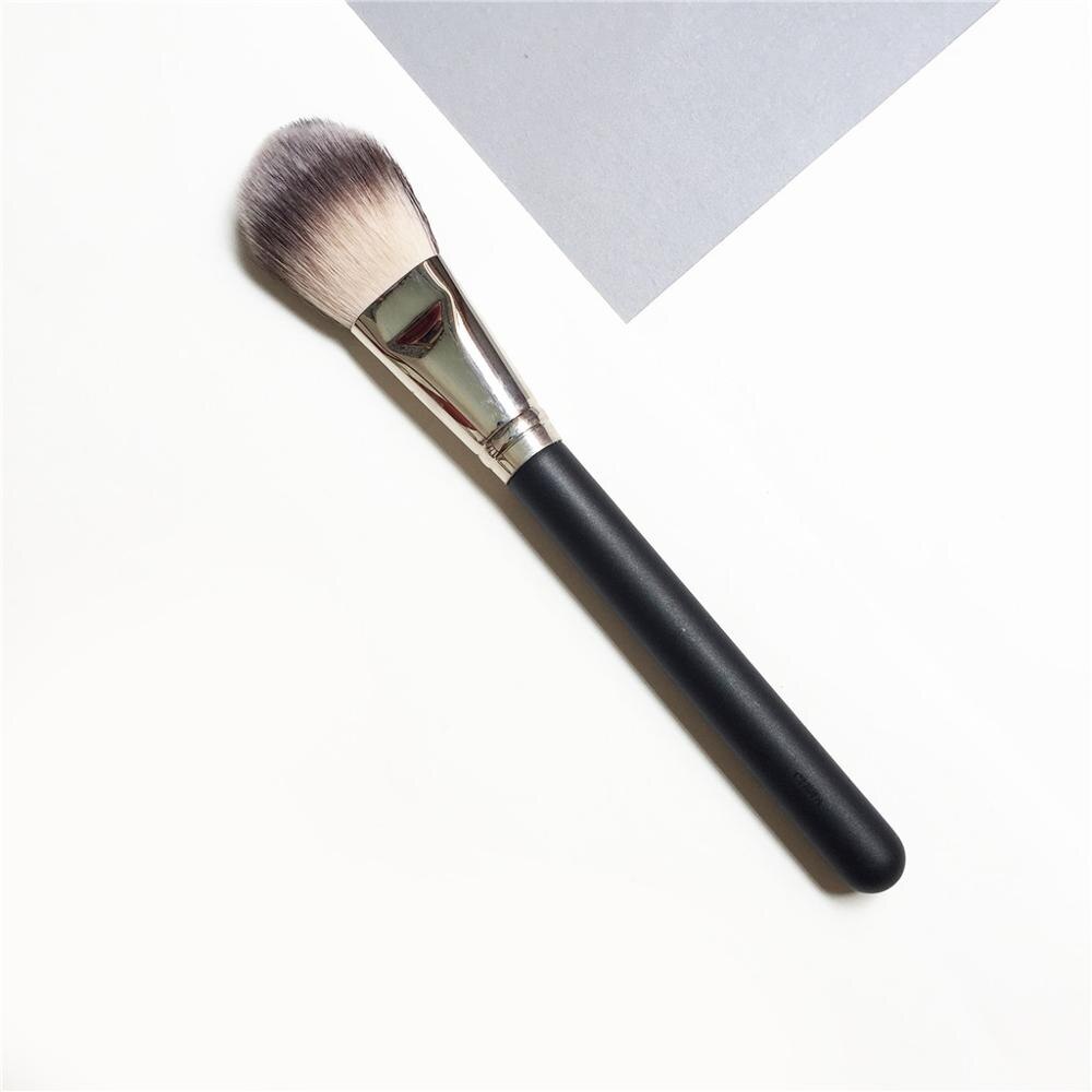 127 Blush Powder Brush