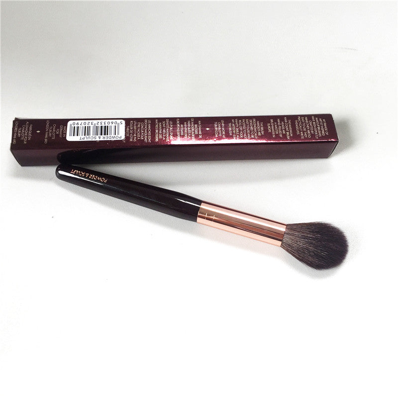 The Powder Sculpt Makeup Brush