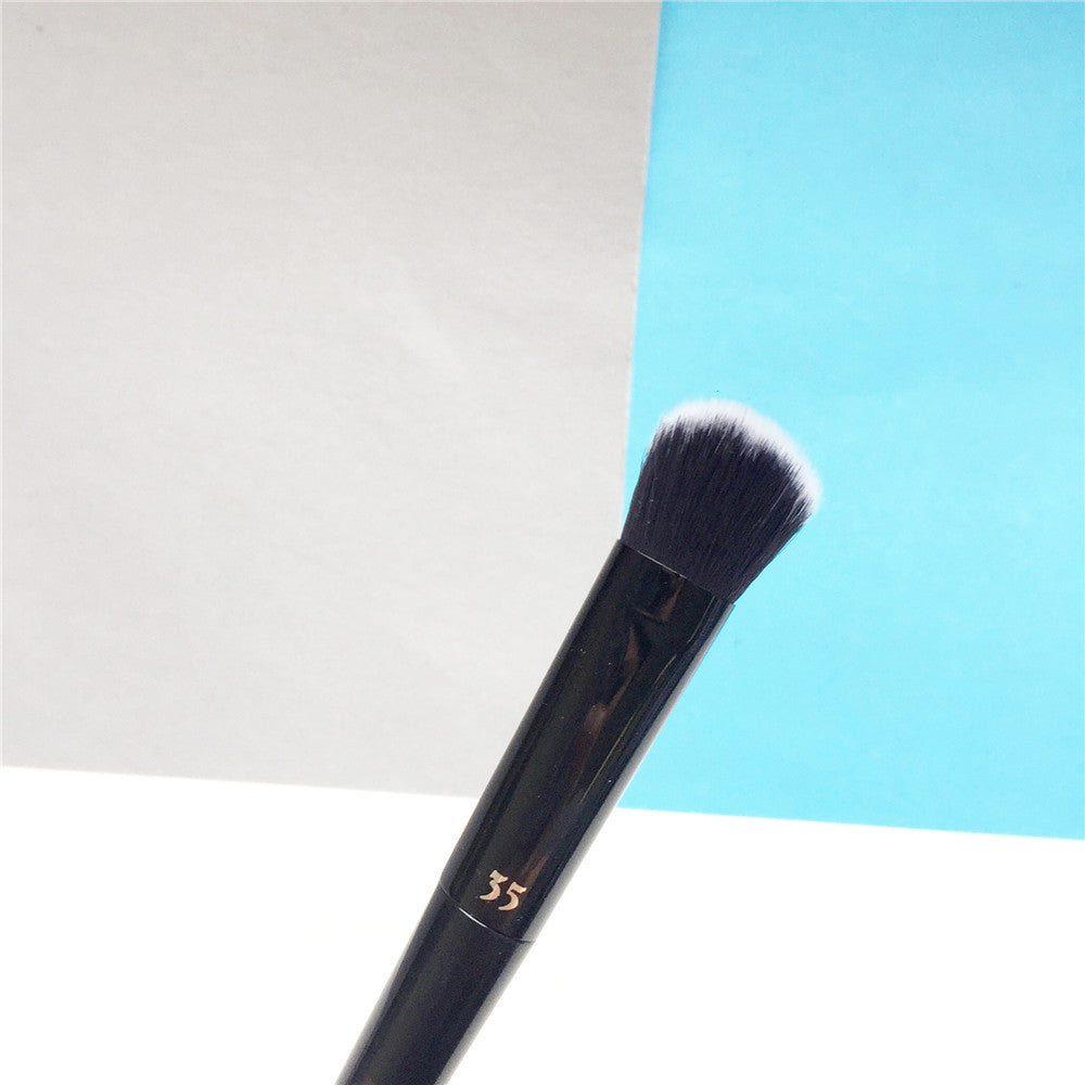 Angled Concealer Makeup Brush Nº35