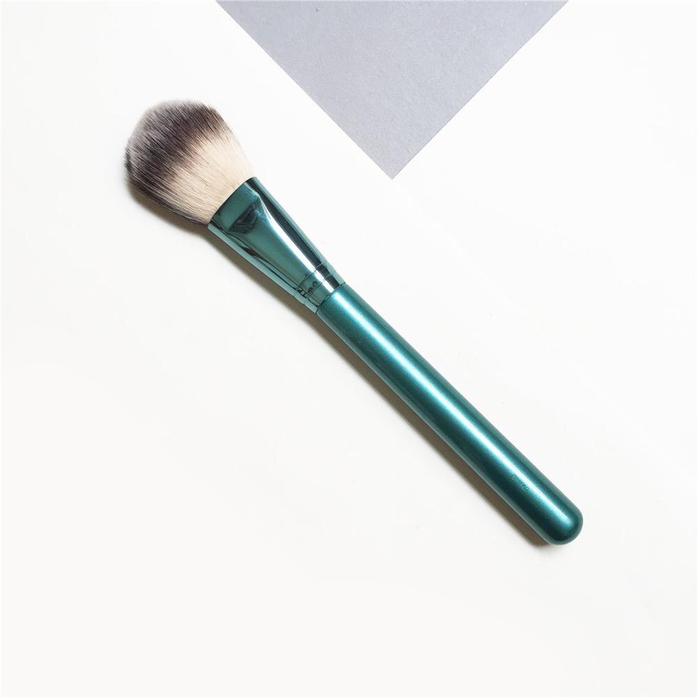 127 Blush Powder Brush