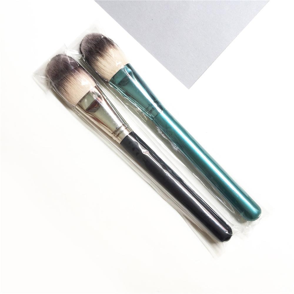 127 Blush Powder Brush