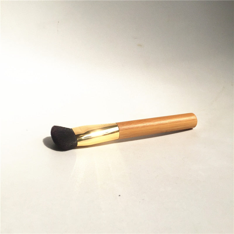 The Bamboo Balancing Foundation Brush