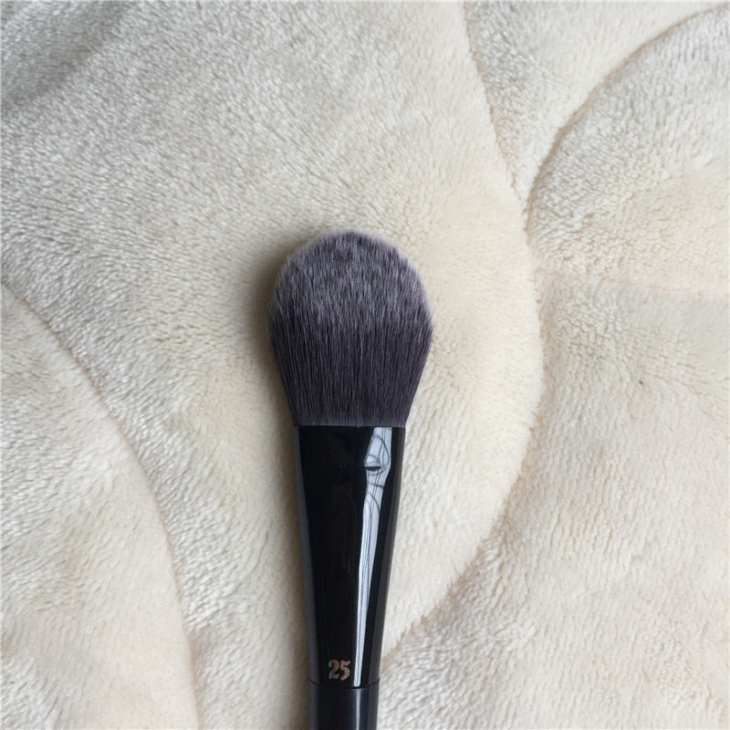 The #25 Precision Powder Brush