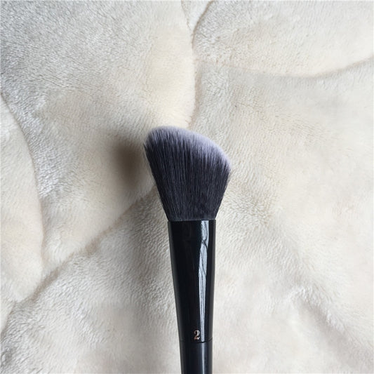 Angled Powder/Blush Contour Brush Nº2