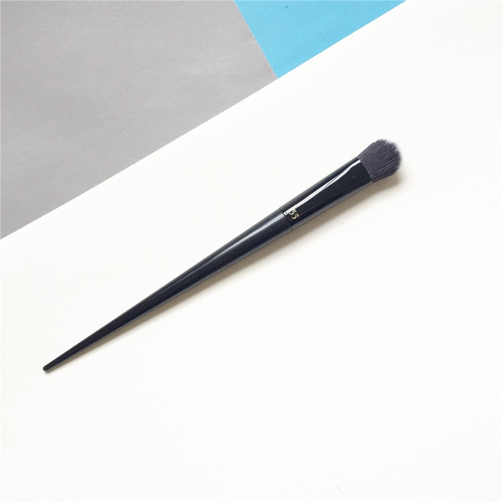 Angled Concealer Makeup Brush Nº35