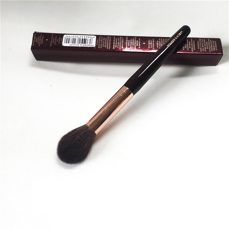 The Powder Sculpt Makeup Brush