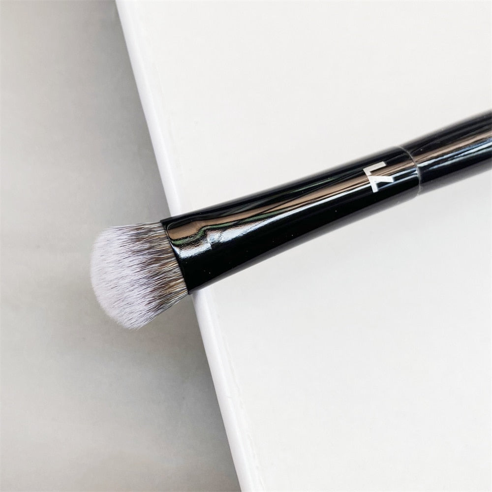 PRO Concealer Brush #71