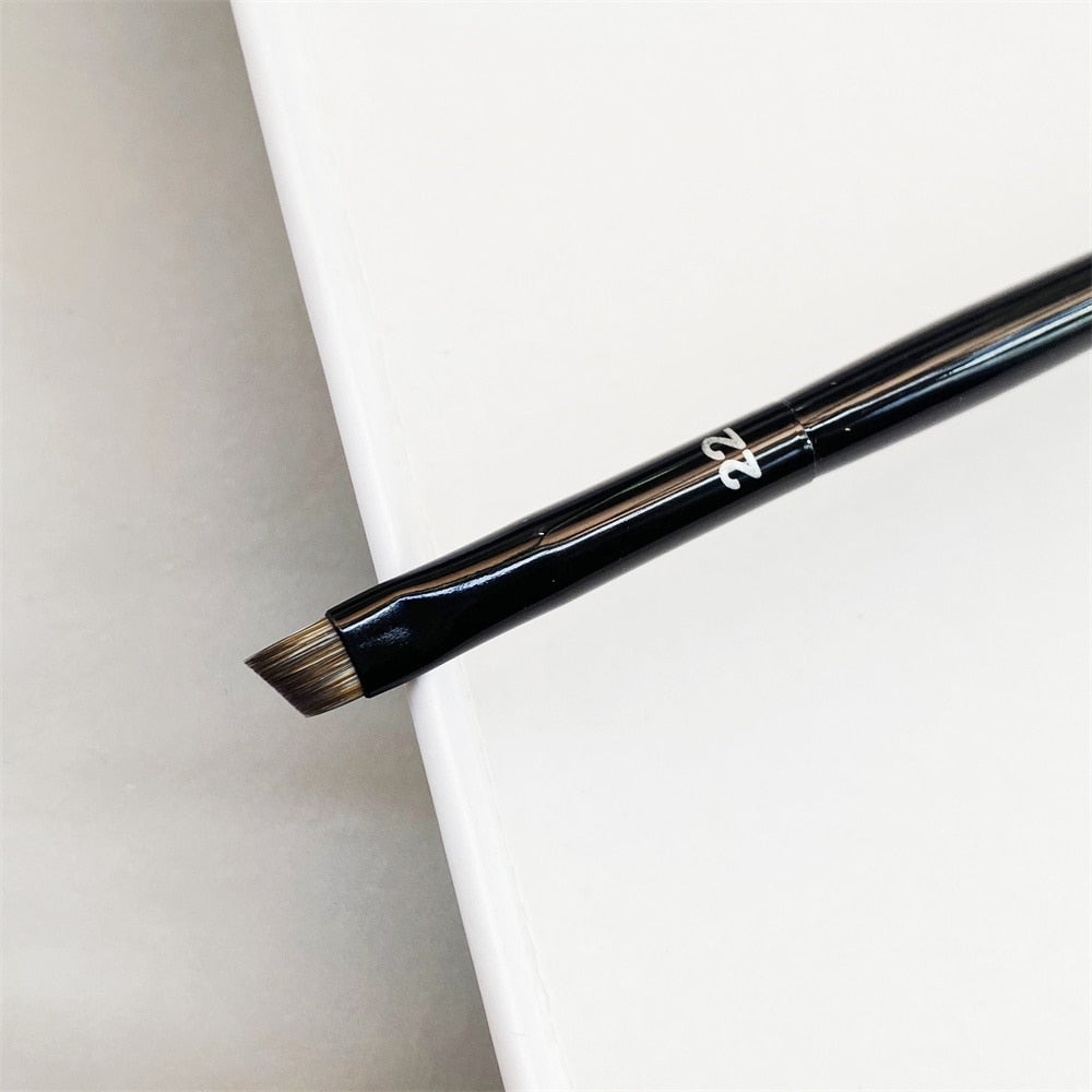 PRO Eyeliner Brush #22