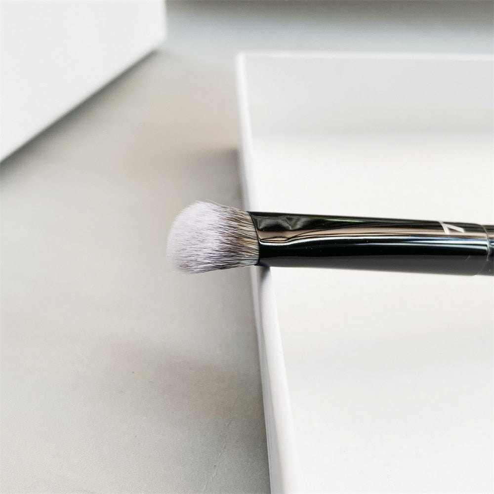 PRO Concealer Brush #71