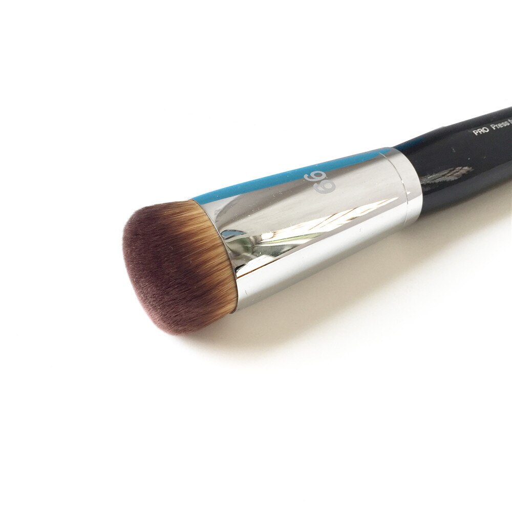 Pro Press Full Coverage Complexion Brush #66