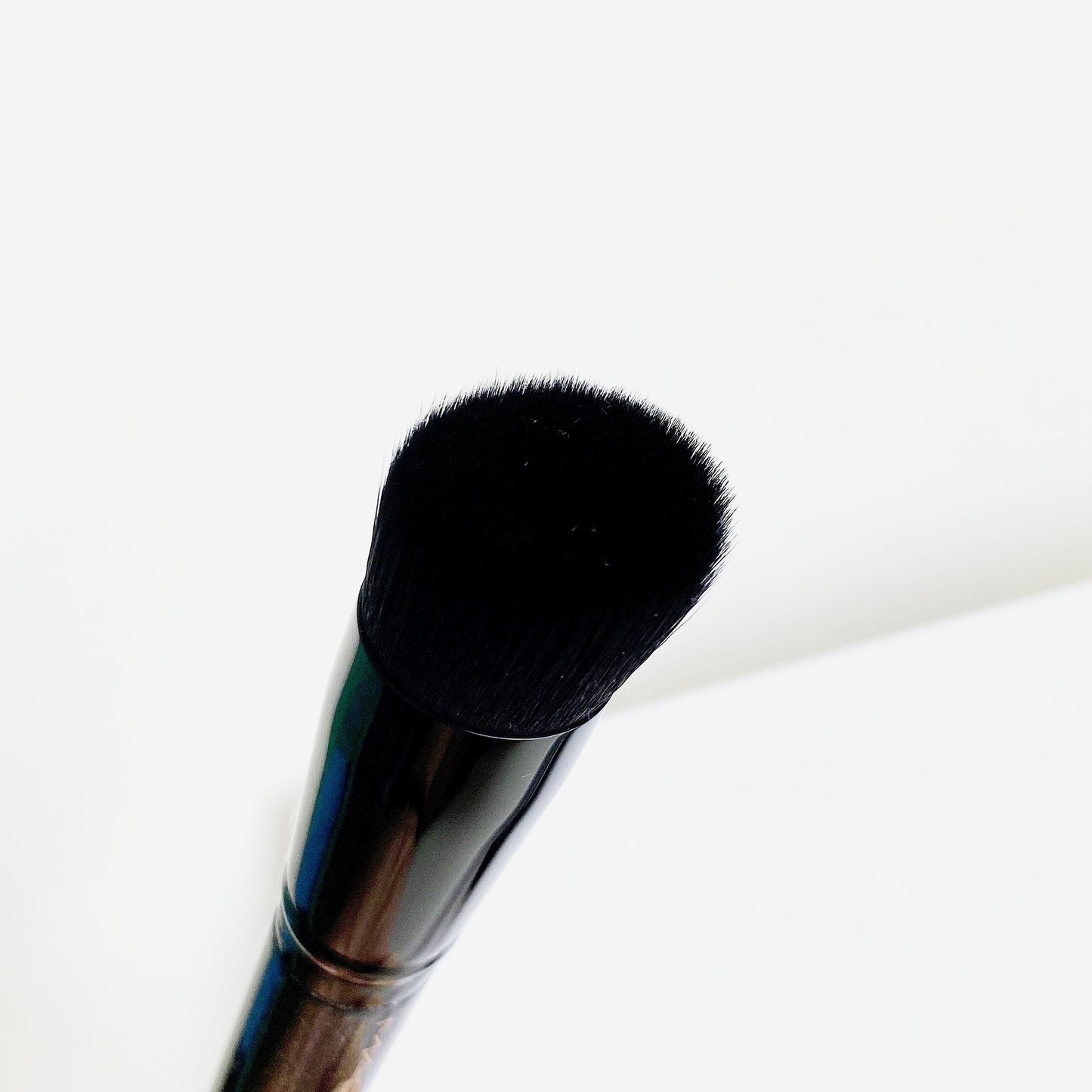 Slanted Flat Foundation Brush 272SES