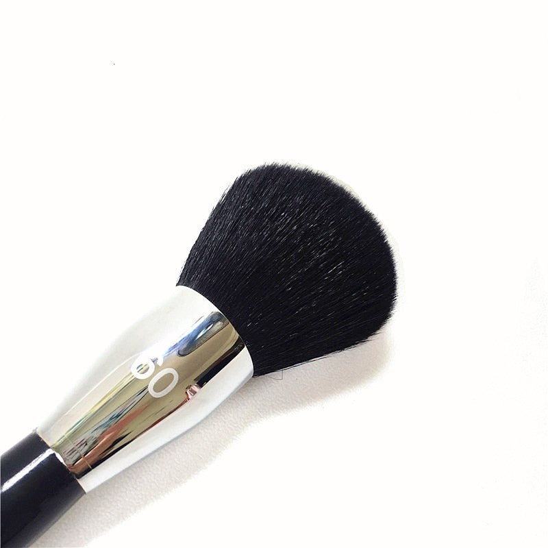 Pro Round Powder Brush #60