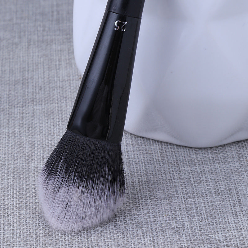 The #25 Precision Powder Brush