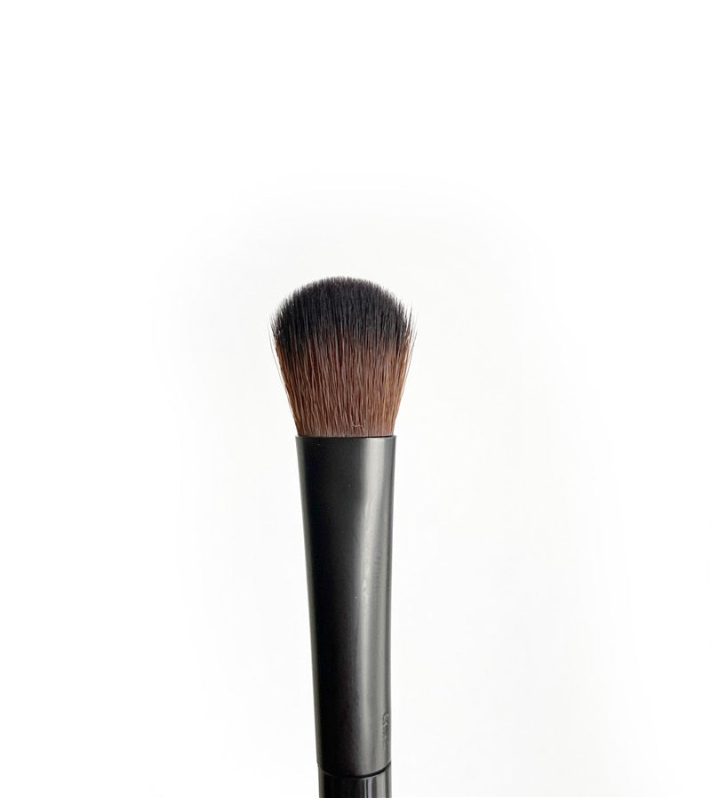 Pro All Over The Shadow Brush No.12