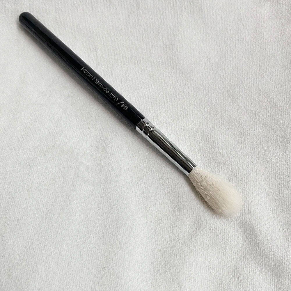 134 Luxe Powder Fusion Brush