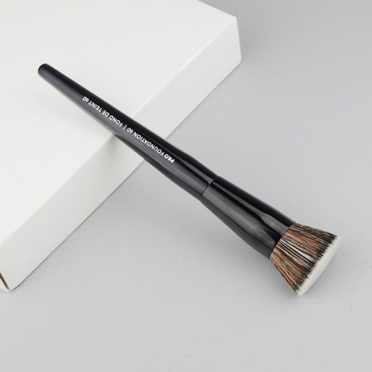 PRO FOUNDATION BRUSH N.60