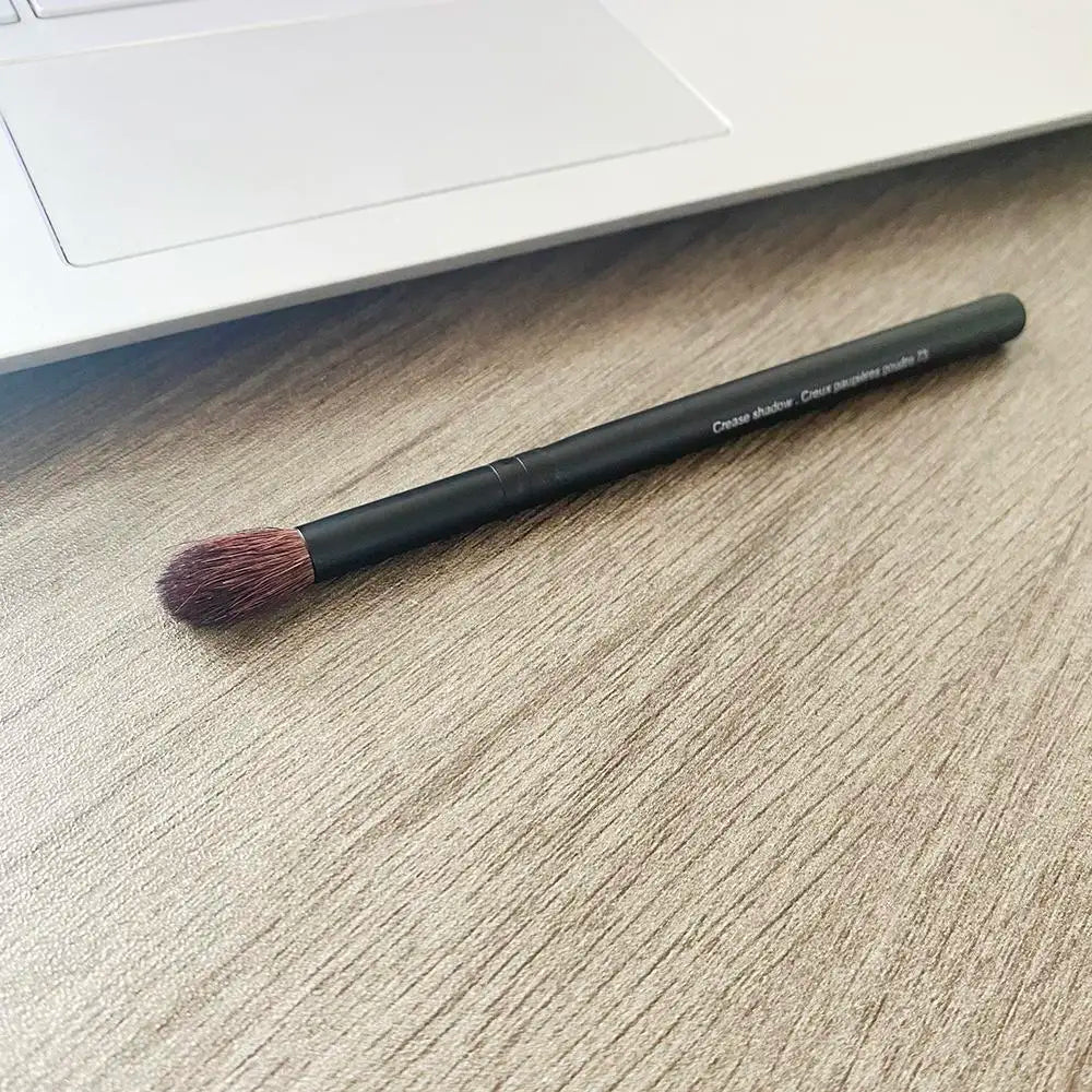 Precision Crease Brush