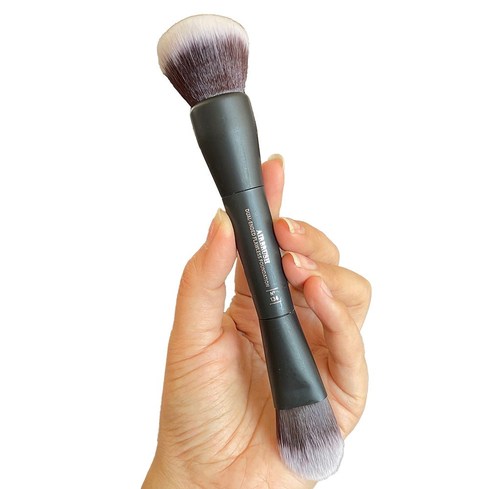 AIR BRUSH DUAL-ENDED FLAWLESS FOUNDATION BRUSH No.134