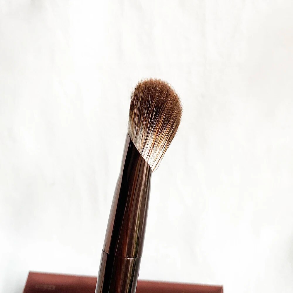 Flat Blush Brush