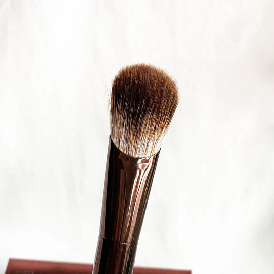 Flat Blush Brush