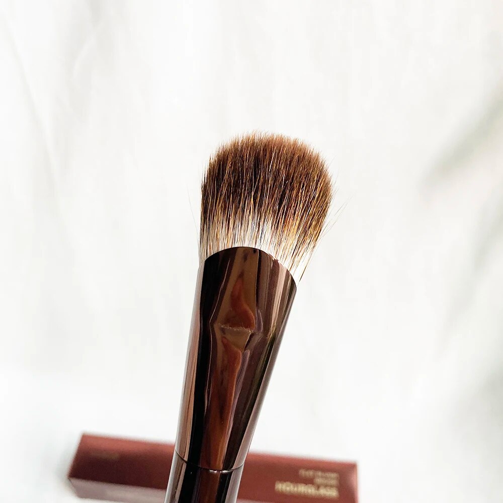 Flat Blush Brush