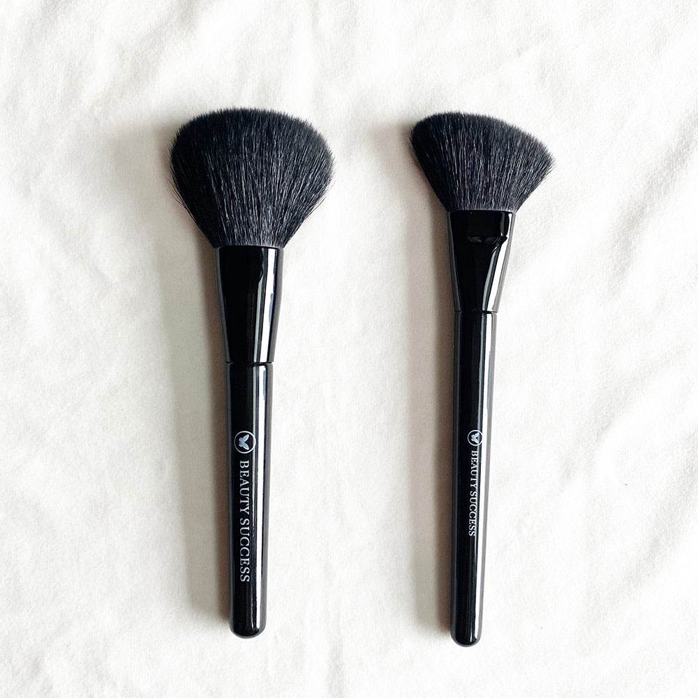 Angled Blush Bruh No.22, Round Flat Powder Brush No.24 & No.26 XL Round Powder Brush