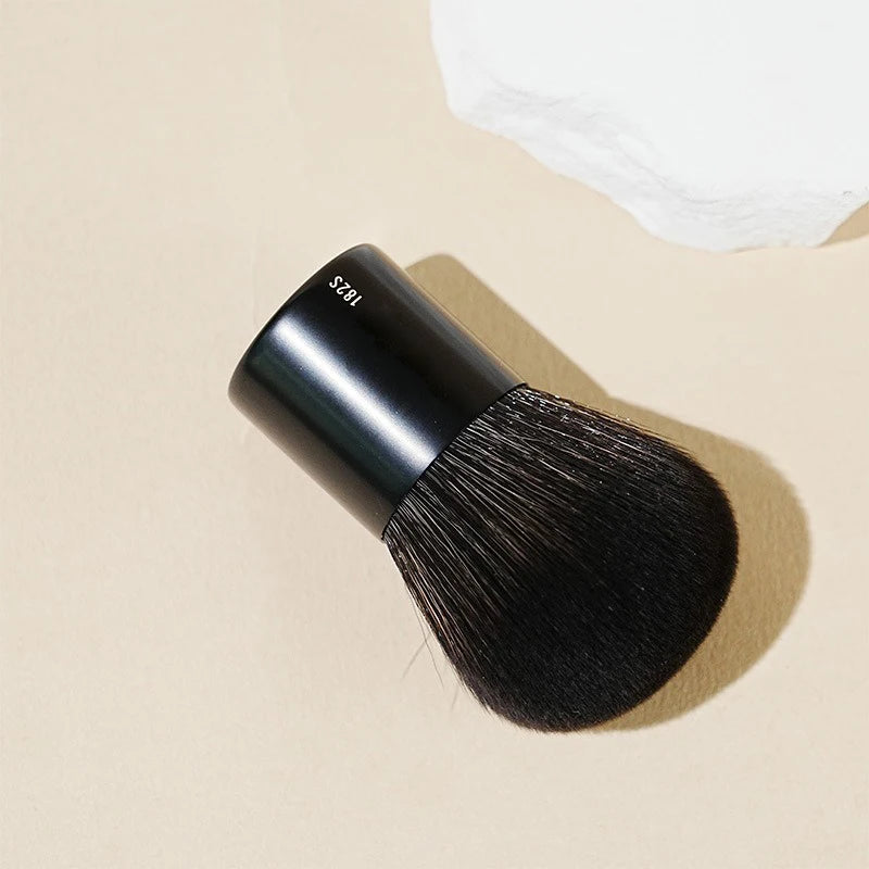 M182S Kabuki Buffer Brush