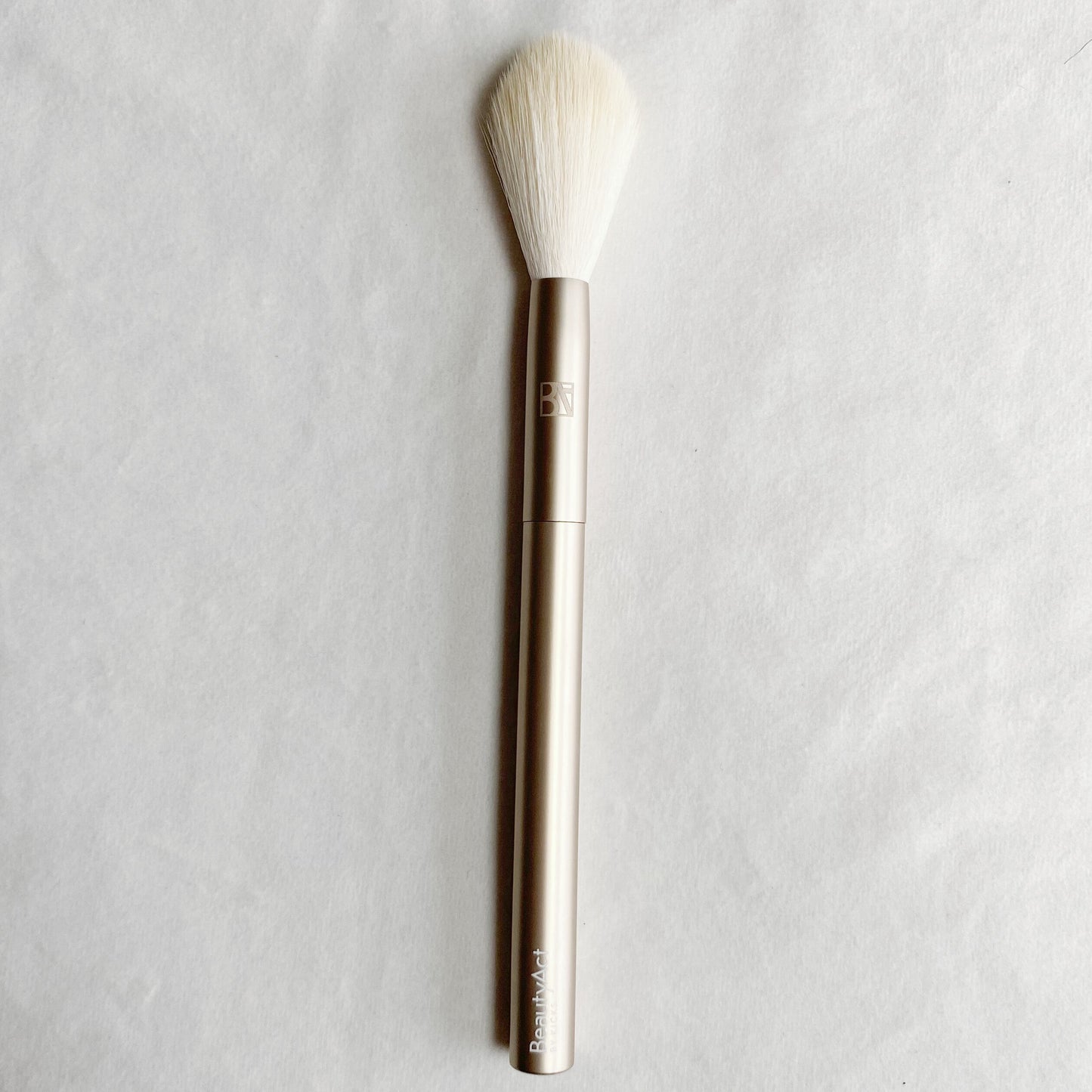 Tapered Finishing Powder Brush Nr 112