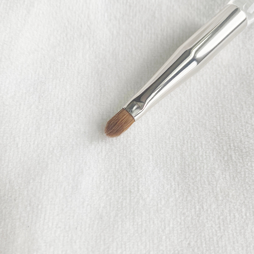 Detail Makeup Brush 18 - Small Concealing Eyelinner