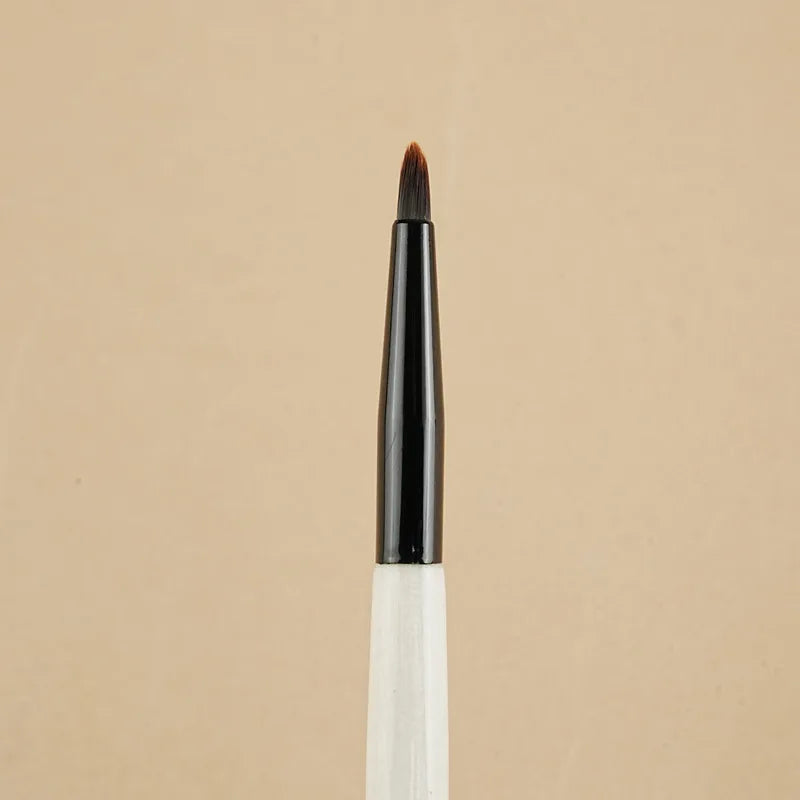 Ultra Precise Eye Liner Brush