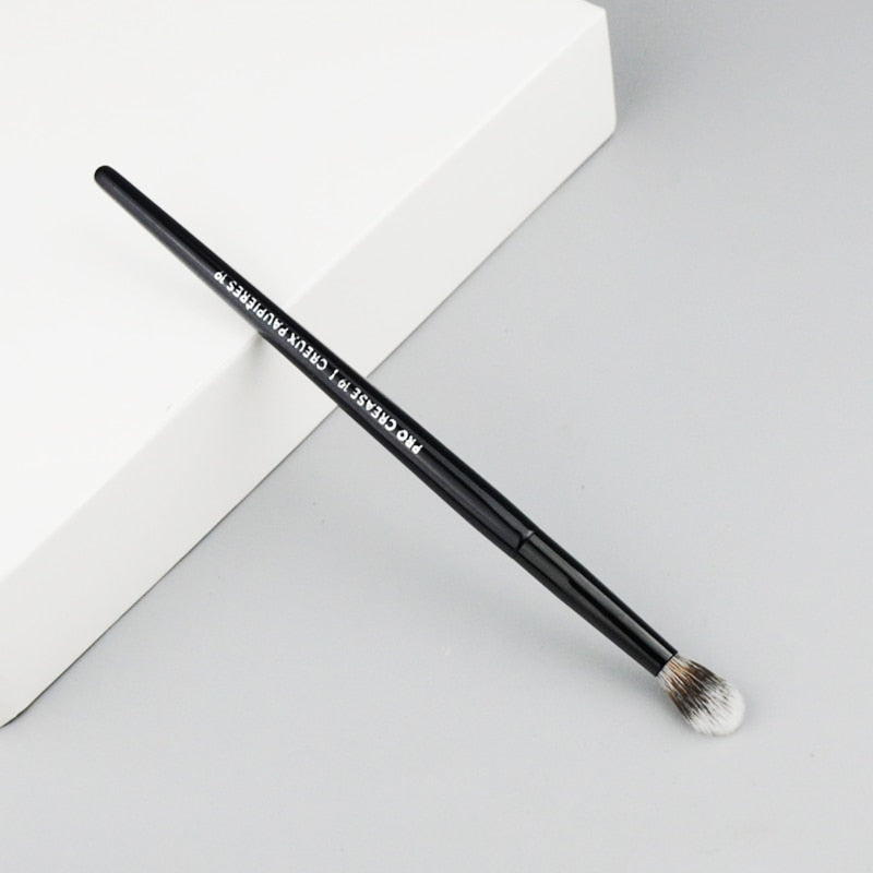 PRO CREASE BRUSH No.19