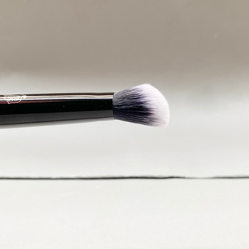 Angled Concealer Makeup Brush Nº35