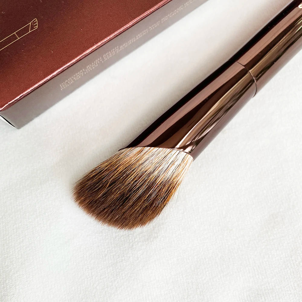 Diagonal Blush Brush